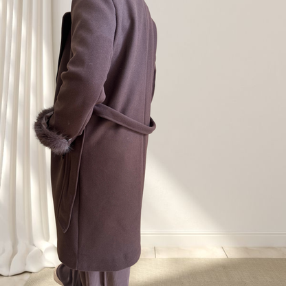 Cappotto con Manicotti in Eco-Pelliccia