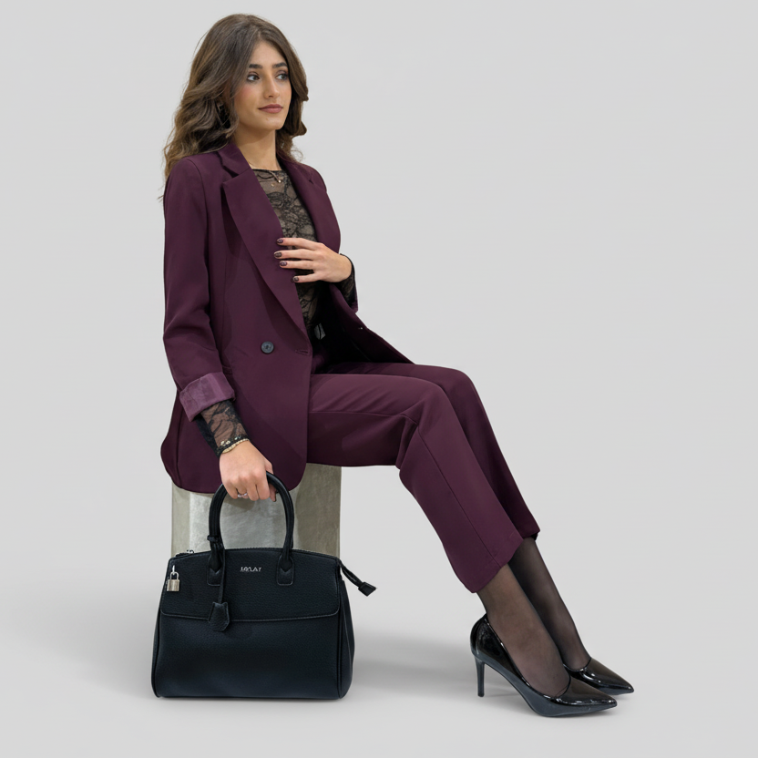 Tailleur Bordeaux coordinato