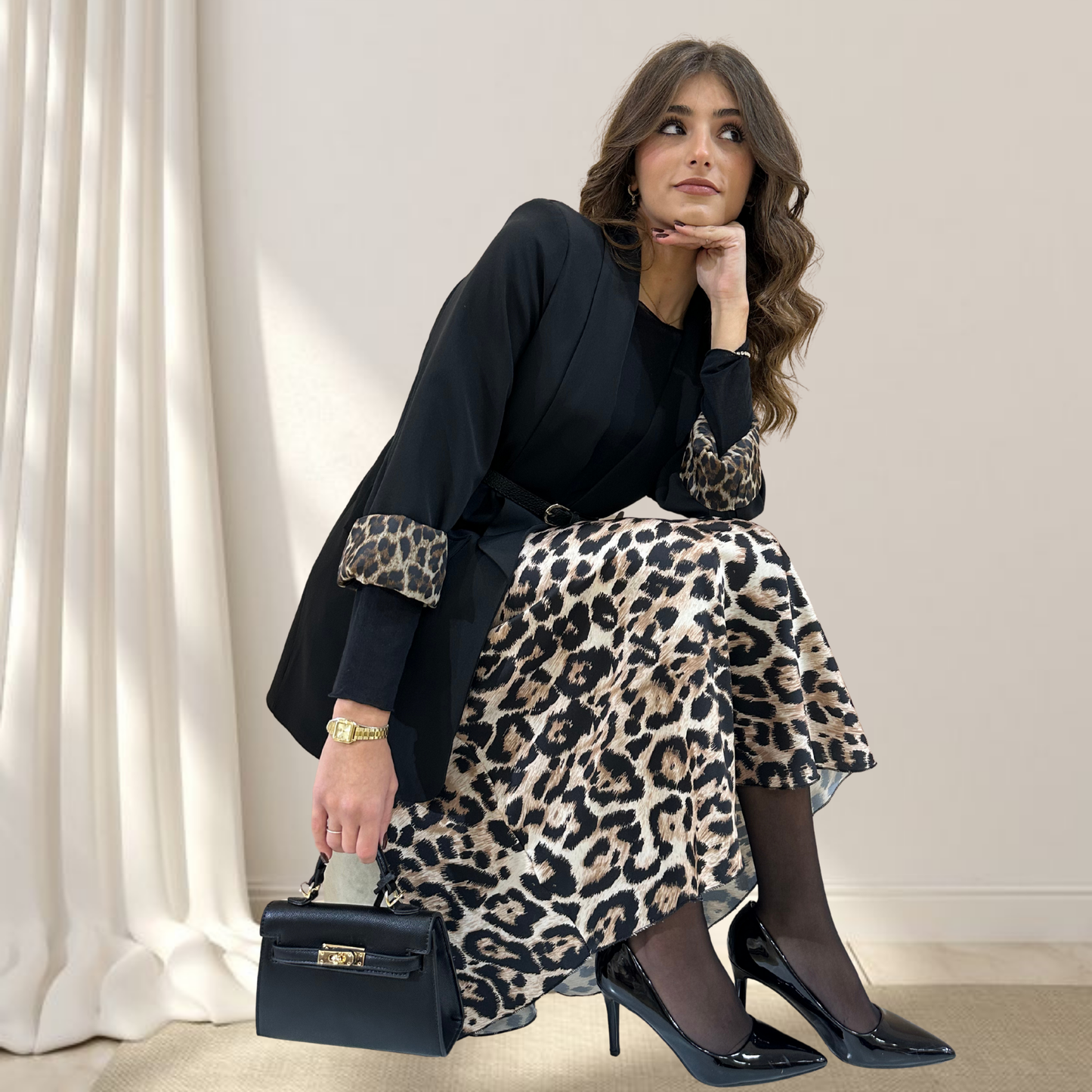 Giacca nera con interno maculato