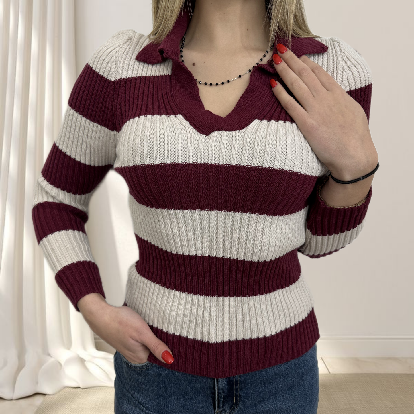 Maglioncino scollo-V a strisce